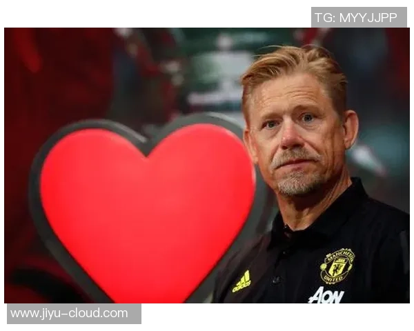 球星歌足球：激情与梦想交织的赛场传奇与不朽经典